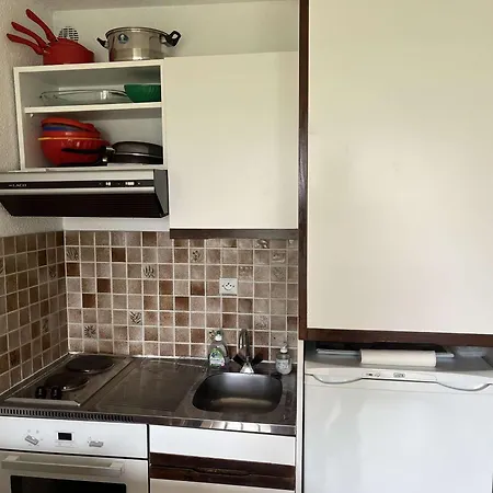 Studio Climatise Avec Terrasse Et Parking, Acces Direct Plage, Port Camargue - Fr-1-250-19 Apartment *