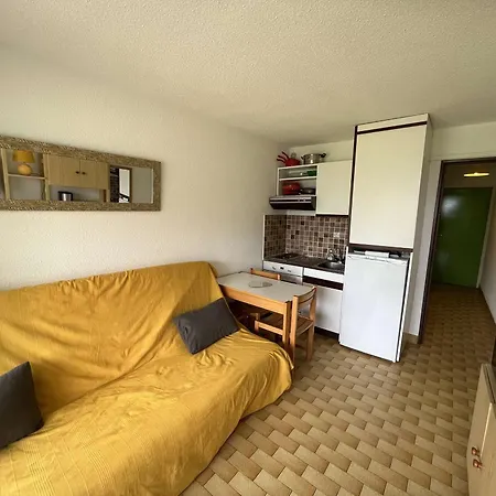 Studio Climatise Avec Terrasse Et Parking, Acces Direct Plage, Port Camargue - Fr-1-250-19 Le Grau-du-Roi
